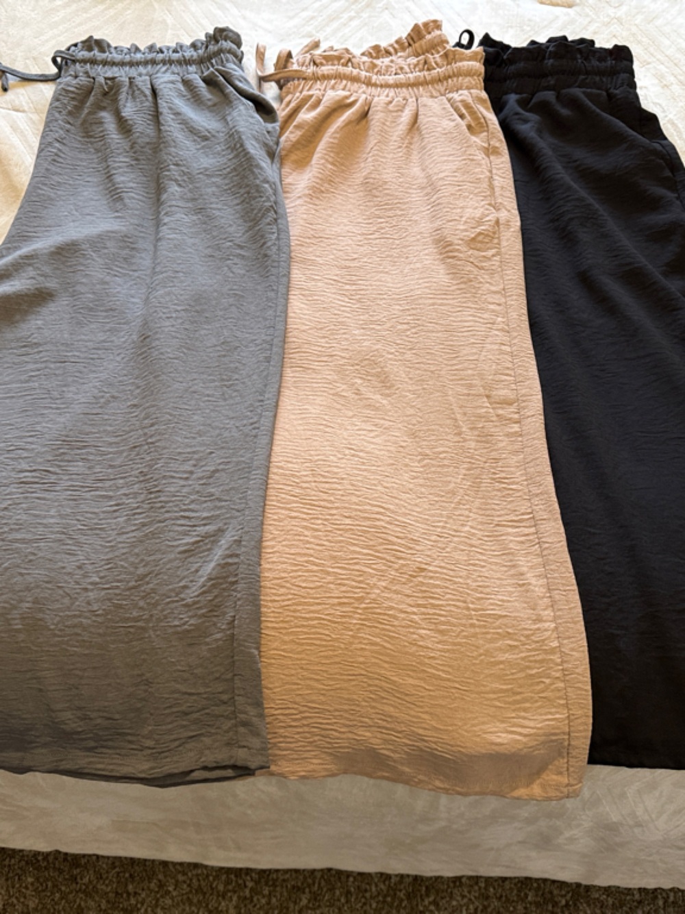 Women's Elastic-Waist Capris - Black, Beige, Gray